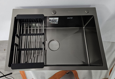 Мойка кухонная из нержавеющей стали темный Сатин Diadonna 70x50 c дозатором ,коландером и сифоном в комплекте