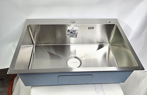 DS7050 Кухонная мойка 700*500*200mm , нержавеющая сталь с сифоном