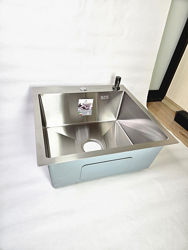 Мойка кухонная из нержавеющей стали Сатин Diadonna 50x50 c дозатором ,коландером и сифоном в комплекте