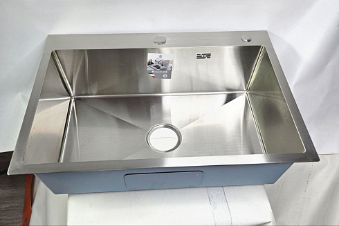 DS7050 Кухонная мойка 700*500*200mm , нержавеющая сталь с сифоном